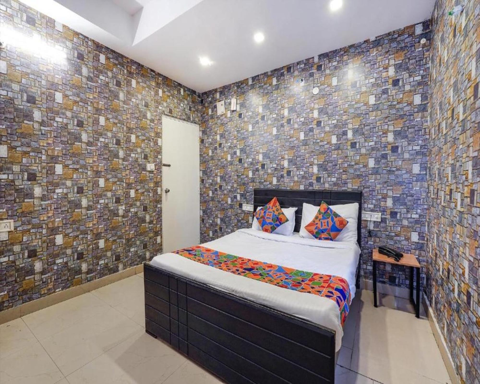 Fabexpress Kings Suites I Bangalore Exterior photo